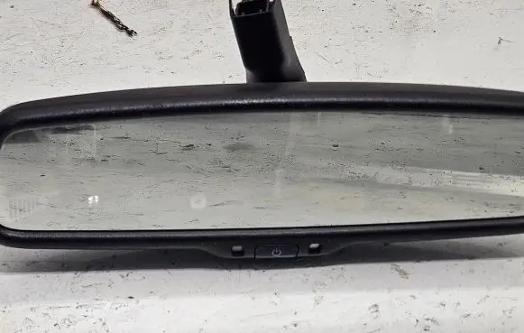 KIA Sportage Rear view mirror (interior) E11026004