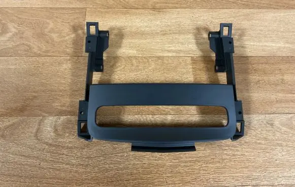 Nissan Primera Radio/GPS head unit trim 68413BA000