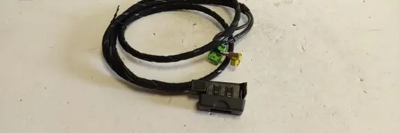 Audi A6 S6 C6 4F USB socket connector 4F0035727 4F0035909