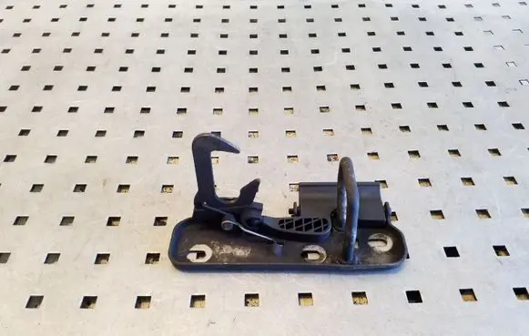Volkswagen Sharan Engine bonnet/hood lock/latch loop/hook 1Q0823480