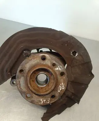 BMW X3 F25 Front wheel hub 