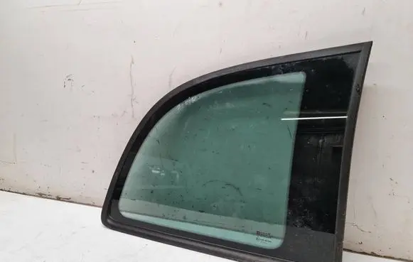 Opel Zafira A Rear side window 633484266