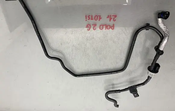Volkswagen Polo VI Fuel pressure regulator 05C906517B