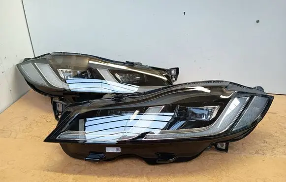 Jaguar XF X260 Headlights/headlamps set X761