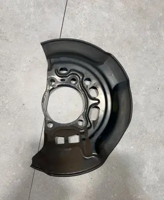 Toyota Auris E180 Front brake disc dust cover plate 151112 F06L5 R199