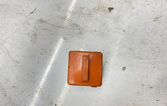 Volkswagen Golf II Other relay 0332014456