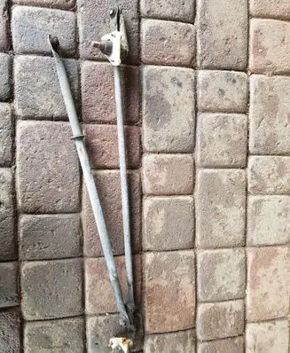 Nissan Pathfinder R50 Front wiper linkage 