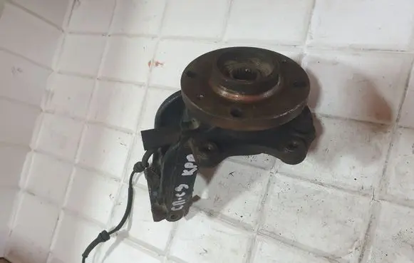 Citroen C3 Pluriel Front wheel hub