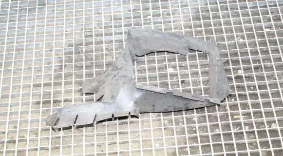 Audi Q7 4L Intercooler air guide/duct channel 4L0117336B