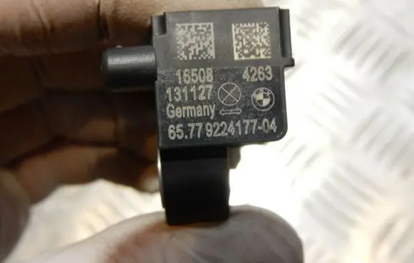 BMW 5 F10 F11 Airbag deployment crash/impact sensor 65779224177 9224177 4669