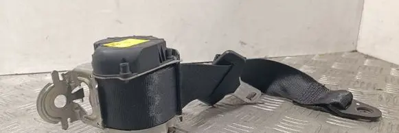 Rear seatbelt