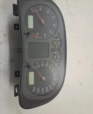 Volkswagen PASSAT B5.5 Speedometer (instrument cluster) 1JO919881B