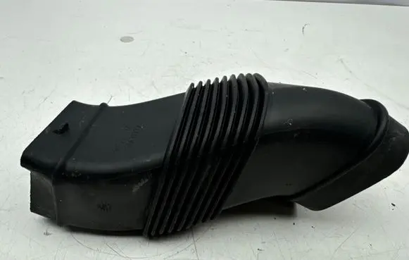 Volvo V60 Air intake duct part 30671772 70368440