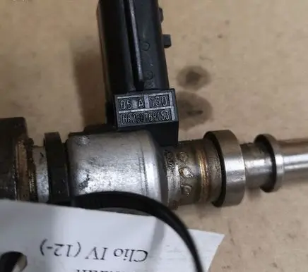 Renault Clio IV AdBlue injector H8200769153