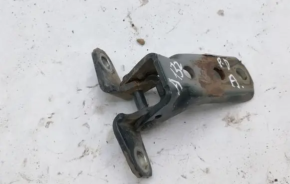 Mitsubishi L200 Front door lower hinge NOCODE