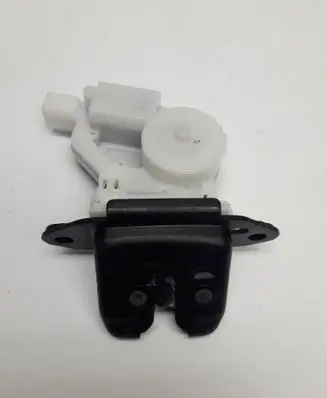 Renault Kadjar Loading door lock 