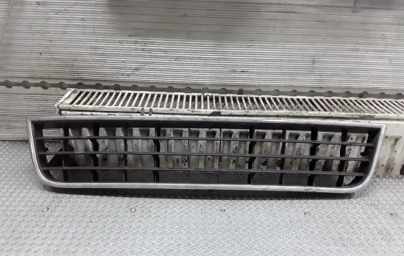 Audi A6 S6 C5 4B Front bumper lower grill 4B0807683L