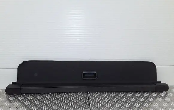 Parcel shelf
