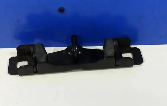 Volvo S60 Rear door lock loop/hook striker 30753122