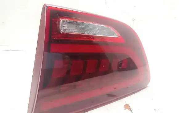 KIA Sorento Tailgate rear/tail lights