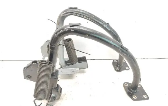 Tailgate/trunk/boot hinge