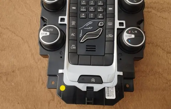 Volvo V40 Climate control unit 31398643