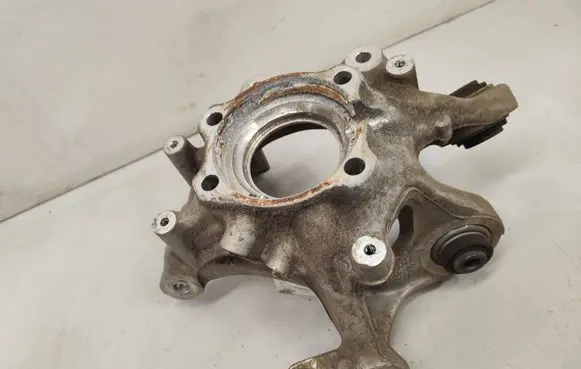 BMW iX Rear wheel hub 6890578 3330 13095811