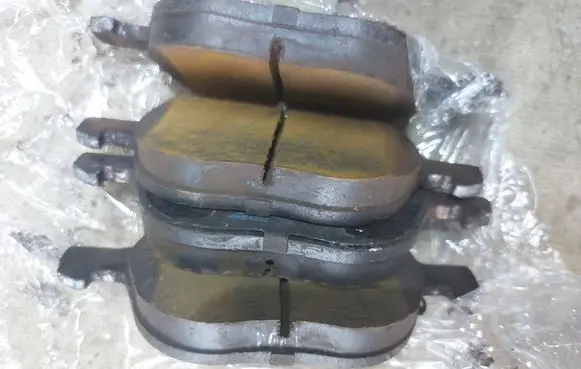 Ford Kuga I Brake pads (front) 