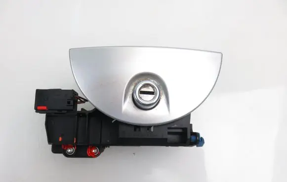 Rear door exterior handle/bracket