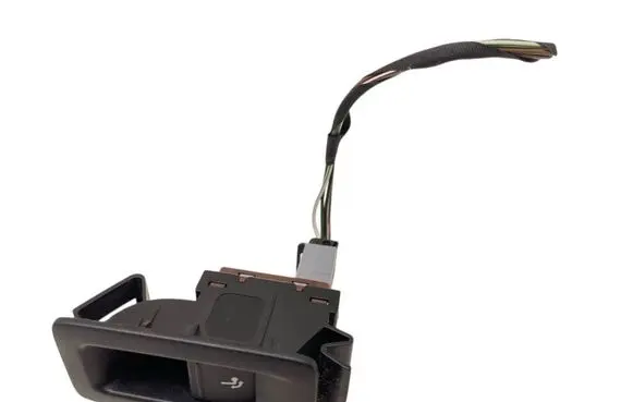 Volkswagen PASSAT B7 Switch for retractable tow bar 7N0959511B 7E5959527