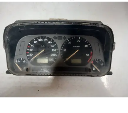 Volkswagen Golf III Speedometer (instrument cluster) 354001002