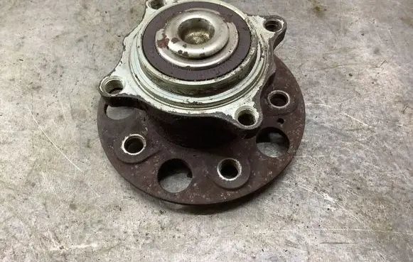 Honda Accord Rear wheel hub