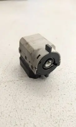 BMW 5 E39 Ignition lock contact 8363706