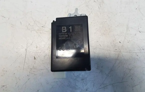 Lexus ES 300h Other control units/modules 897B0-33310
