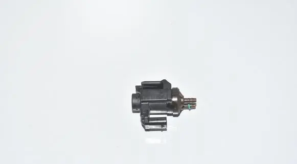 BMW X3 G01 Turbo solenoid valve 8570591 11748570591