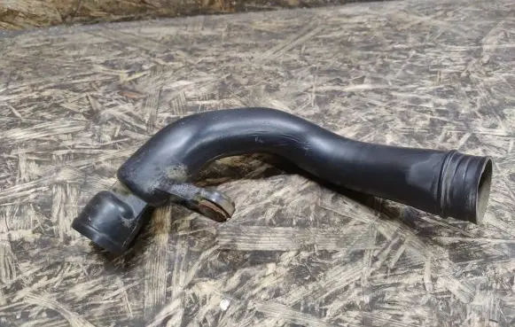Nissan 240ZX, 280ZX, 300ZX Air intake duct part