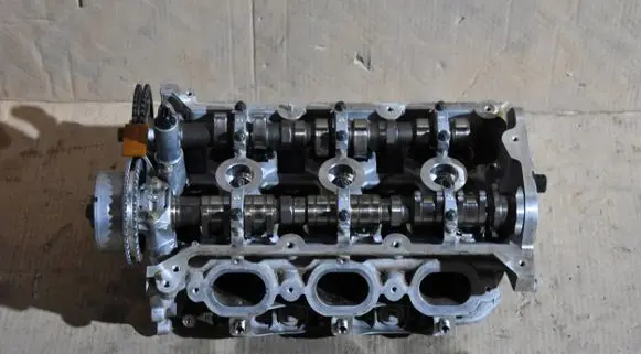 Porsche Panamera (970) Engine head 