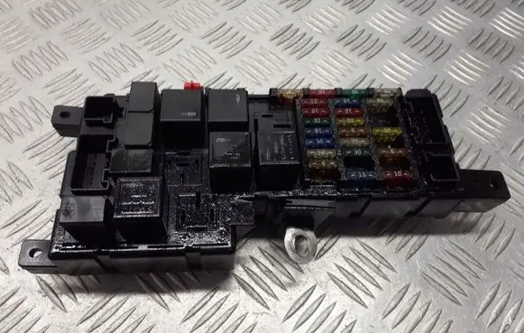 Volvo S60 Fuse box set 8678449