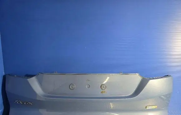 Ford Focus Tailgate/boot lid cover trim BM51-N425A30-A