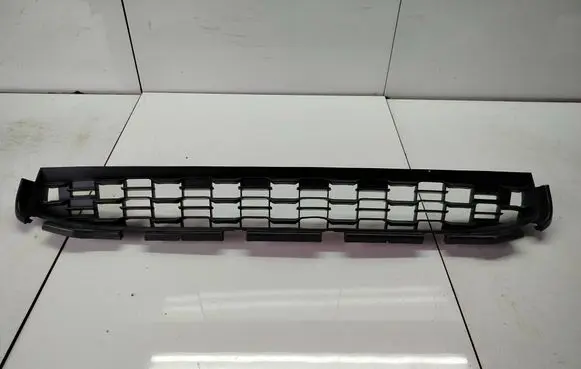Front bumper lower grill