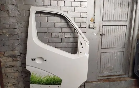 Door (2 Door Coupe)
