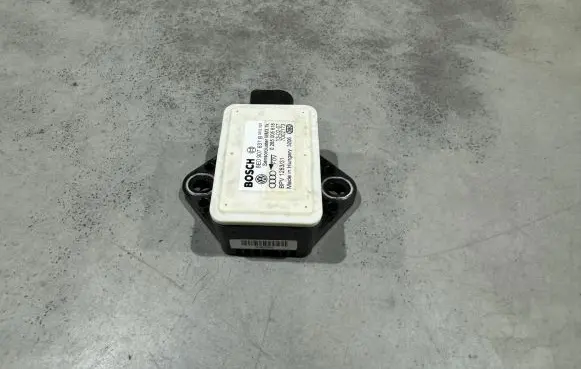 Audi A8 S8 D3 4E ESP acceleration yaw rate sensor 8E0907637B 0265005618