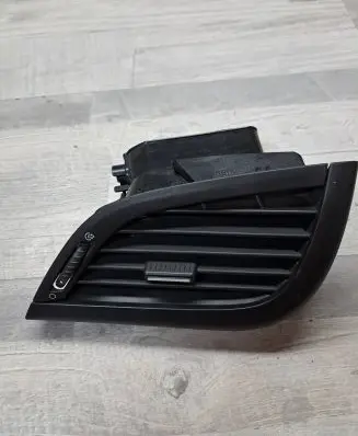 Peugeot 207 Dashboard side air vent grill/cover trim 9650088477 A1010047 2330