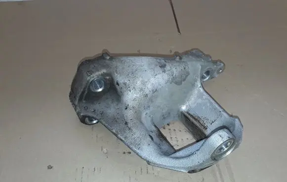 Honda Accord Gearbox mounting bracket 50TL0