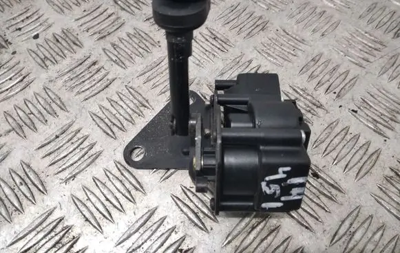 Volkswagen Sharan Vent window/glass motor 7M0847080