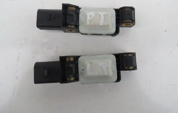 Porsche Cayenne (9PA) Airbag deployment crash/impact sensor 4B0959643E 203073230906 0232H2BM8DTN