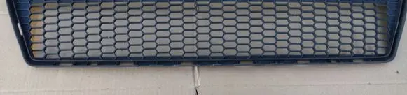 Toyota Verso Front bumper lower grill 53120f040
