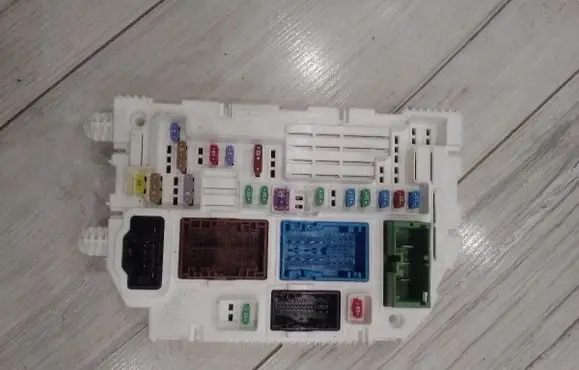 Peugeot 307 Fuse box set 9862022280