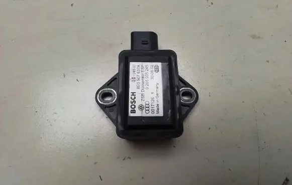 Volkswagen PASSAT B5.5 ESP acceleration yaw rate sensor 8E0907637A 0265005245