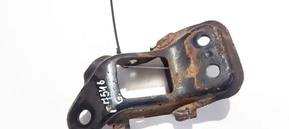 Subaru Legacy Bracket in trunk/boot 